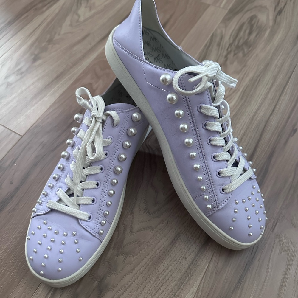 Lavender Pearl-Embellished Women's Sneakers